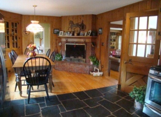 Eat-Kitchen w/gas fireplace